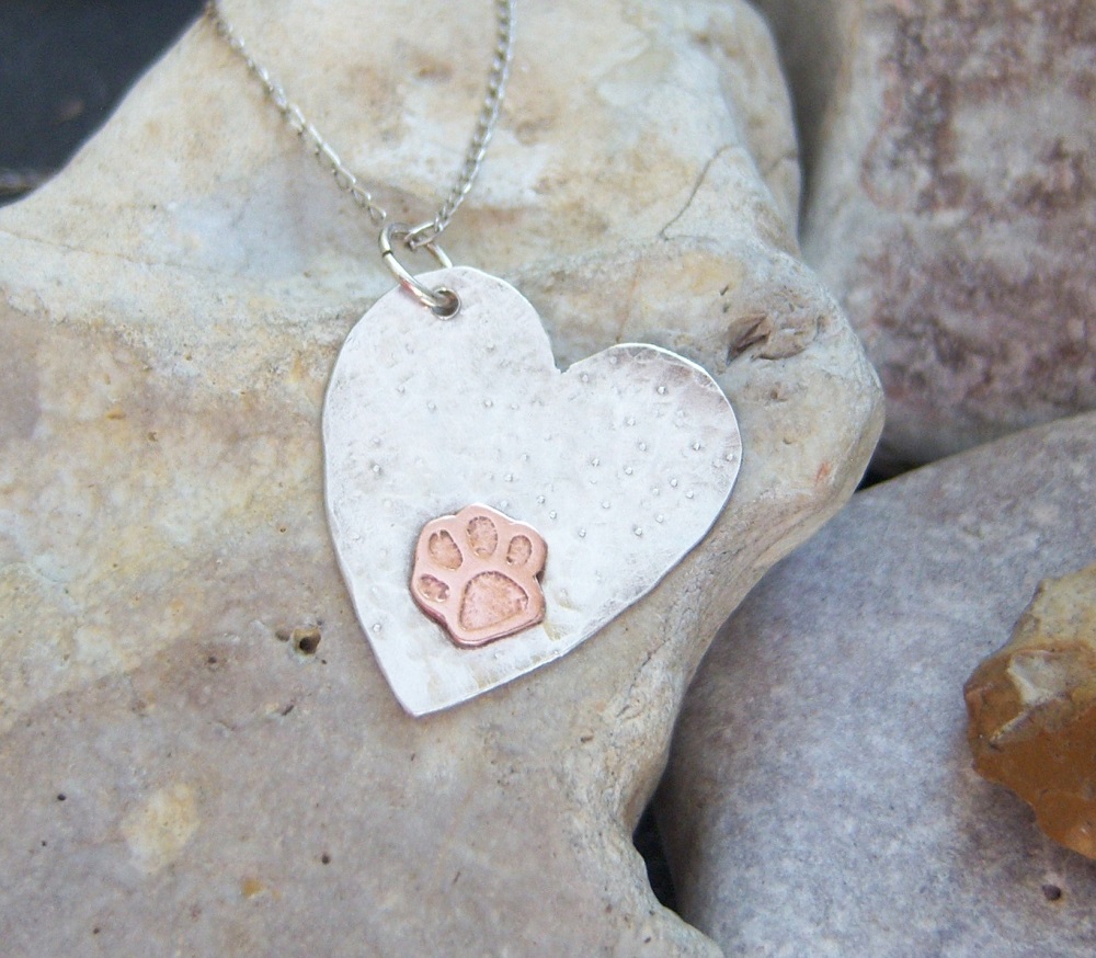 HEART PENDANT IN STERLING SILVER WITH COPPER PAW - Image 3