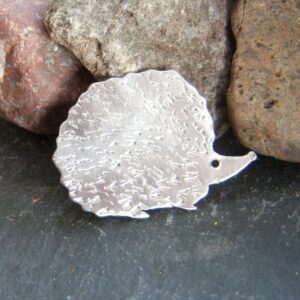 HEDGEHOG BROOCH IN PEWTER