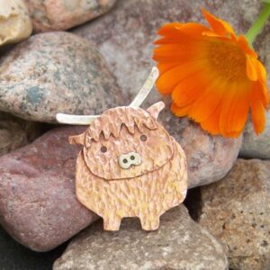 highland-cow-copper-brooch